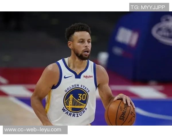 埃奇库姆表现出色四记三分助球队获胜贡献14分6篮板4助攻正负值11成为首发最高