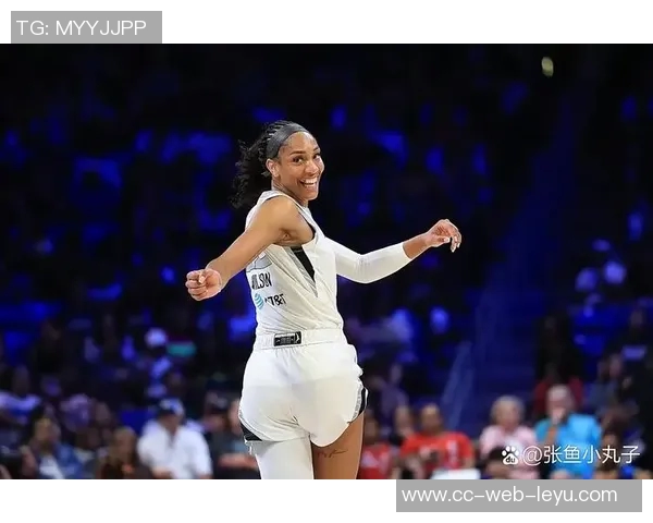 阿贾半场表现抢眼独揽17分7板2帽阿德巴约状态低迷仅得4分4板