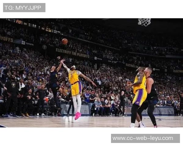 从51分到绝杀时刻里夫斯崛起为湖人新领袖展现全能风采