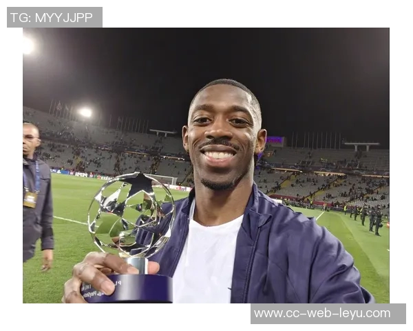 登贝莱逆袭姆巴佩夺环足奖最佳球员拉菲尼亚紧随其后位列第三