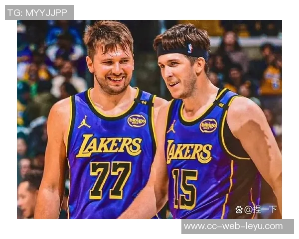 沃西分析东契奇与里夫斯的持球能力与影响力对比